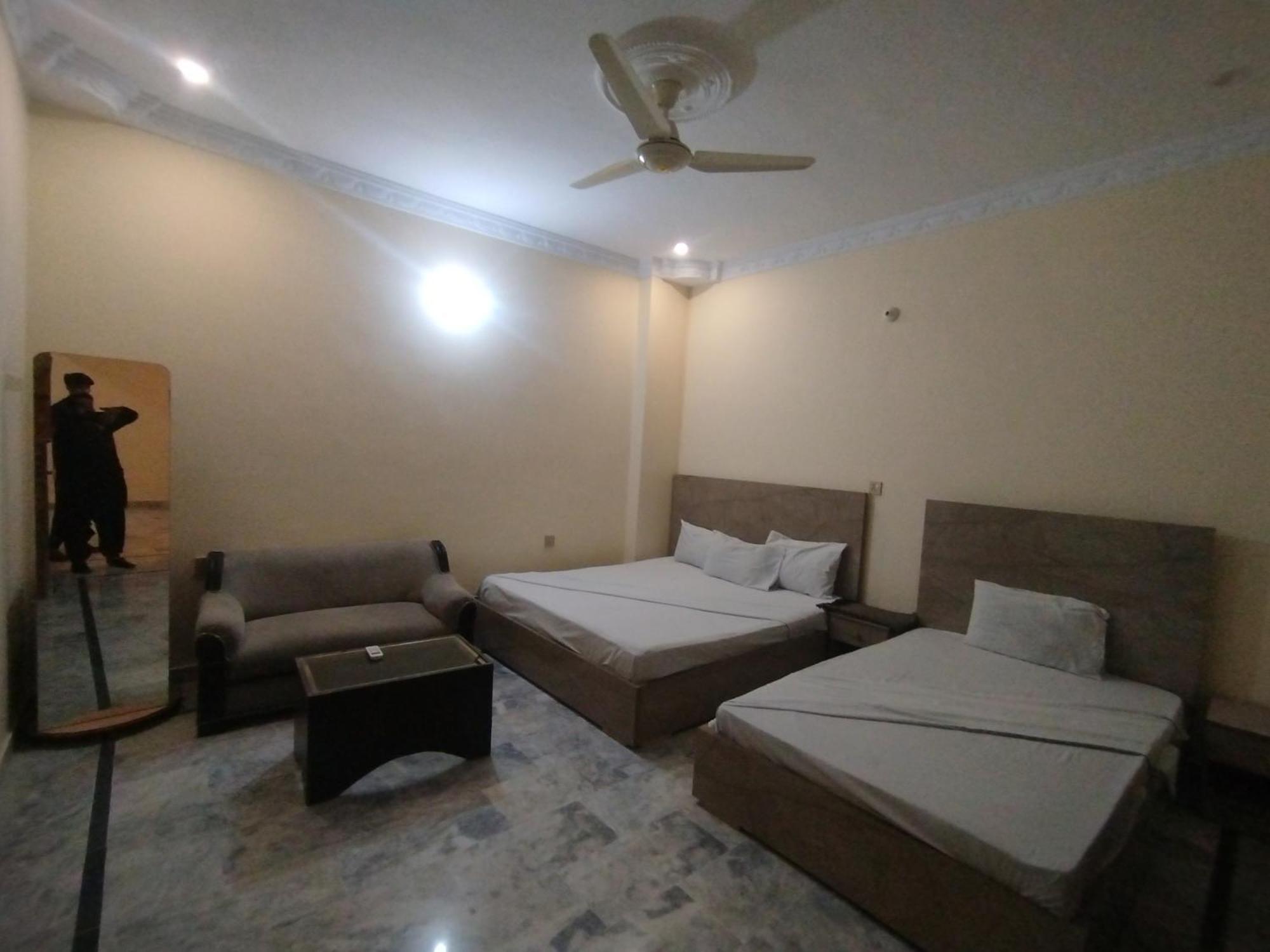 Hotel Crown Plaza, Near Karachi Airport, Darul Sehat Hospital, Dow, Agha Khan And Liaqat Hospital Kültér fotó