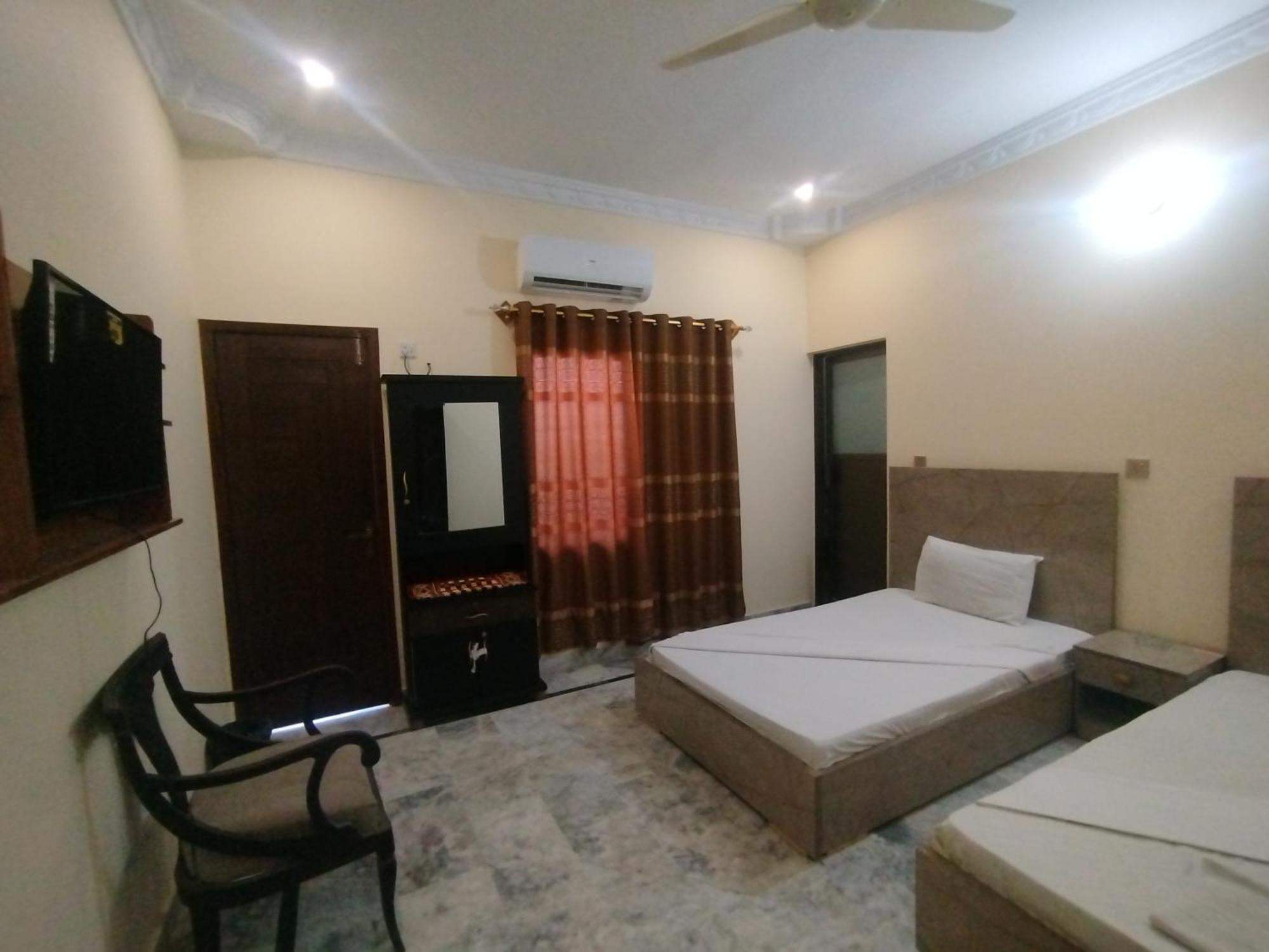 Hotel Crown Plaza, Near Karachi Airport, Darul Sehat Hospital, Dow, Agha Khan And Liaqat Hospital Kültér fotó