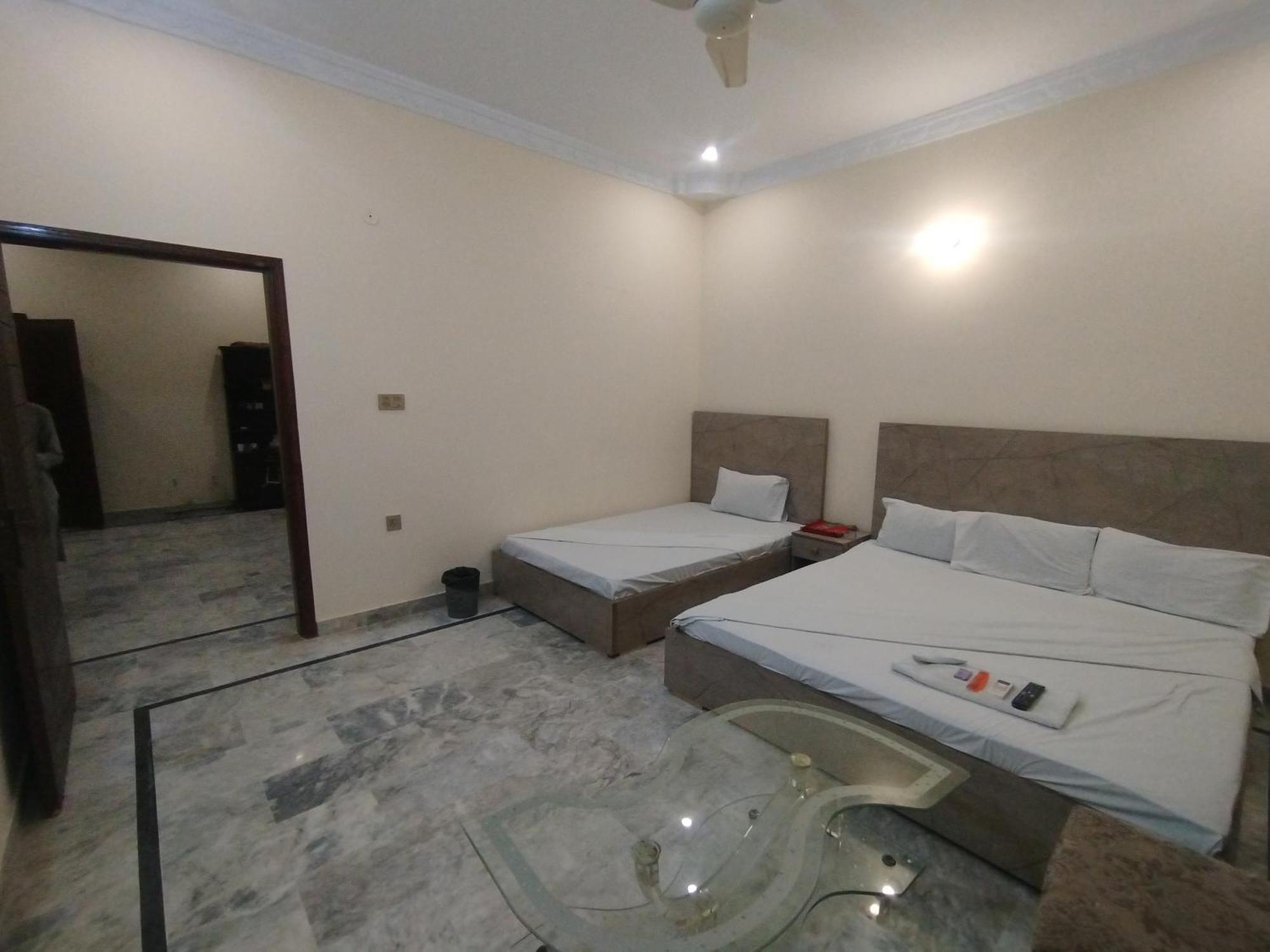 Hotel Crown Plaza, Near Karachi Airport, Darul Sehat Hospital, Dow, Agha Khan And Liaqat Hospital Kültér fotó