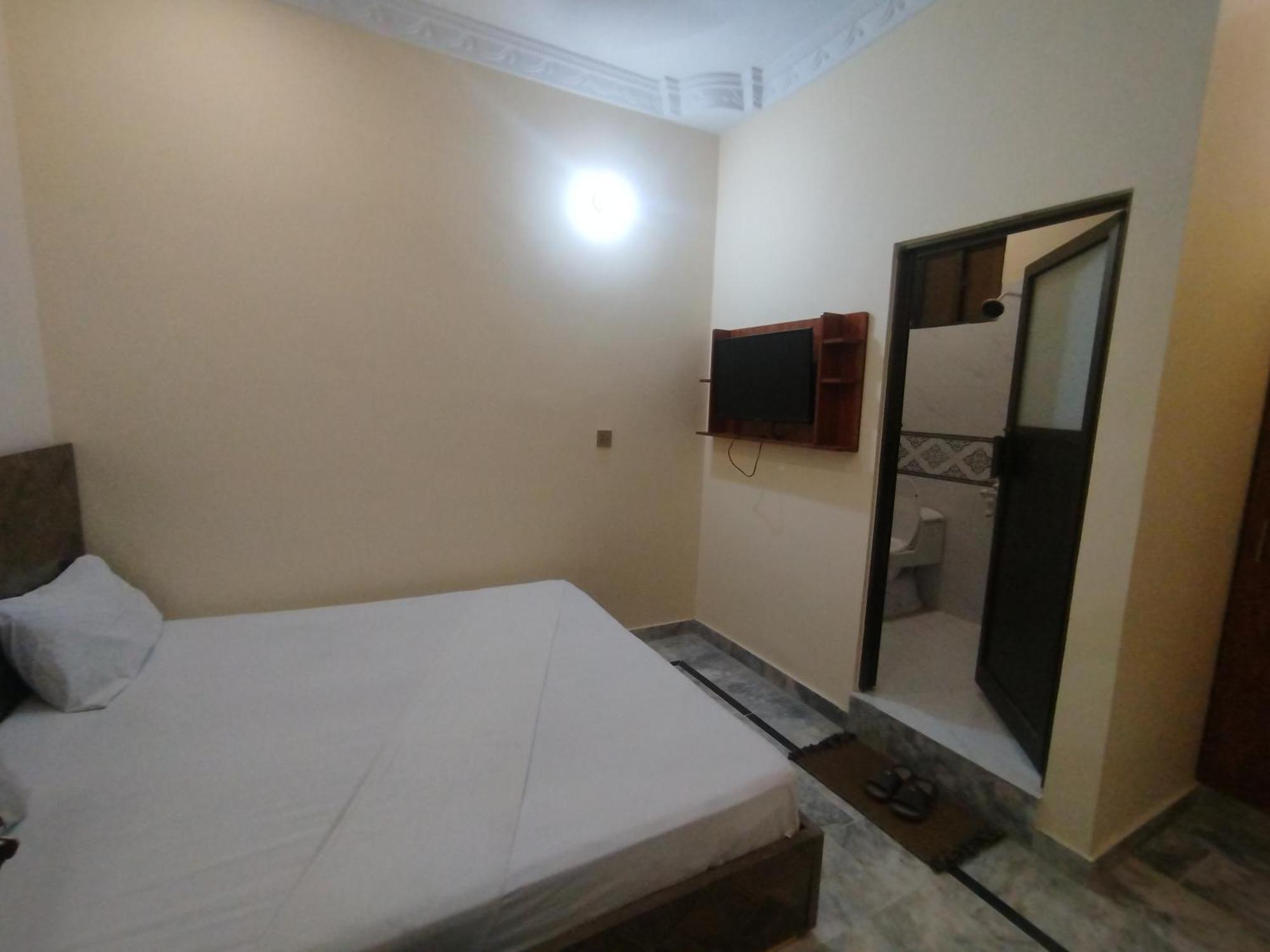 Hotel Crown Plaza, Near Karachi Airport, Darul Sehat Hospital, Dow, Agha Khan And Liaqat Hospital Kültér fotó